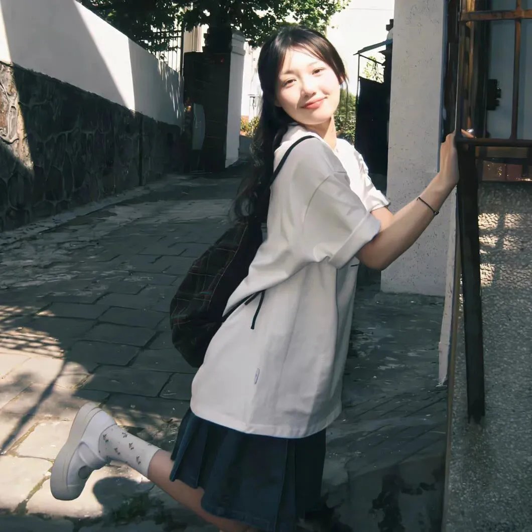 一直游到海水变蓝